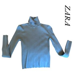 ZARA Knit Cropped Turtleneck - Size M